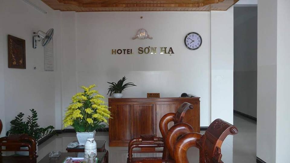 Khach San Son Ha Hotel Kon Tum Luaran gambar