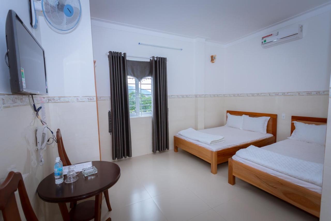 Khach San Son Ha Hotel Kon Tum Luaran gambar