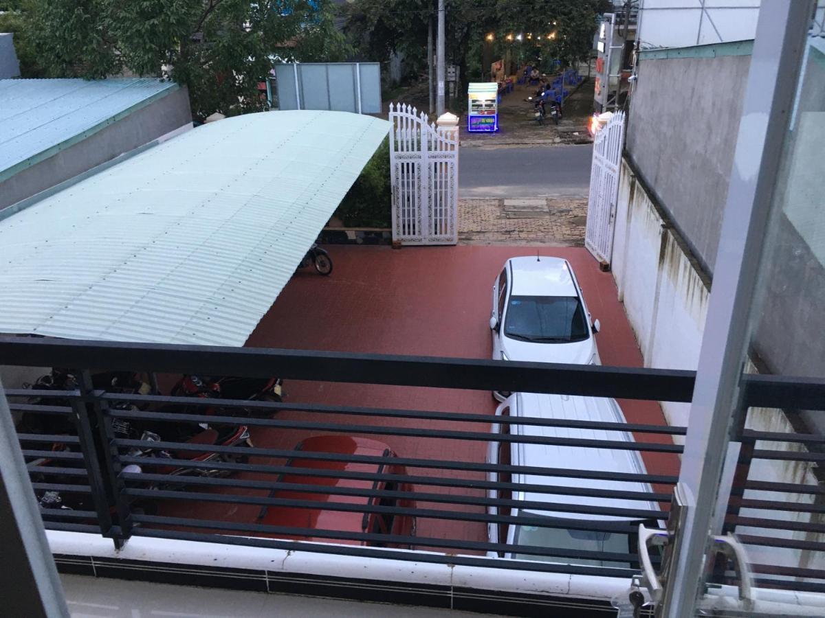 Khach San Son Ha Hotel Kon Tum Luaran gambar