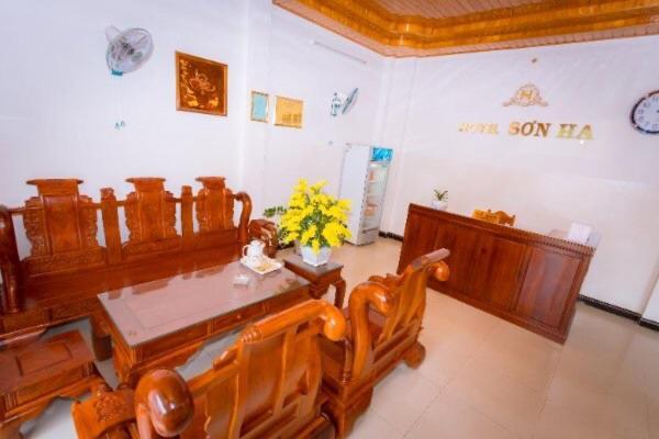 Khach San Son Ha Hotel Kon Tum Luaran gambar